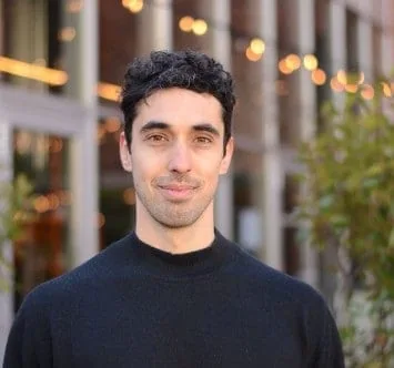 dmitrij achelrod medstifter evolute institute og tilrettelegger for psykedeliske retreater