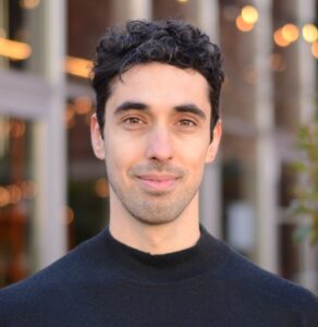 dmitrij achelrod cofundador del instituto evolute y facilitador de retiros psicodélicos